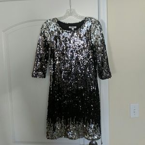 Full sequin icicle BB dakota dress. Worn once!